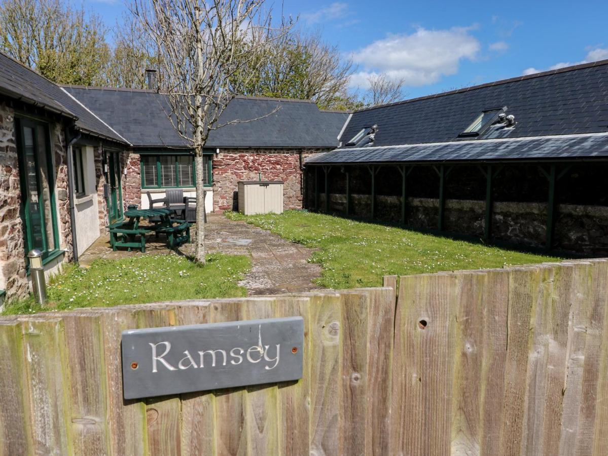 Ramsey Cottage Хаверфордуэст Экстерьер фото